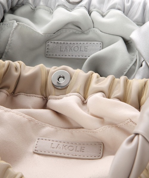 LAKOLE(ラコレ)の「チュール巾着トートバッグ / 132220(トートバッグ・レディース・シルバー/ブラック/グレイッシュベージュ・FREE)」の5枚目の写真