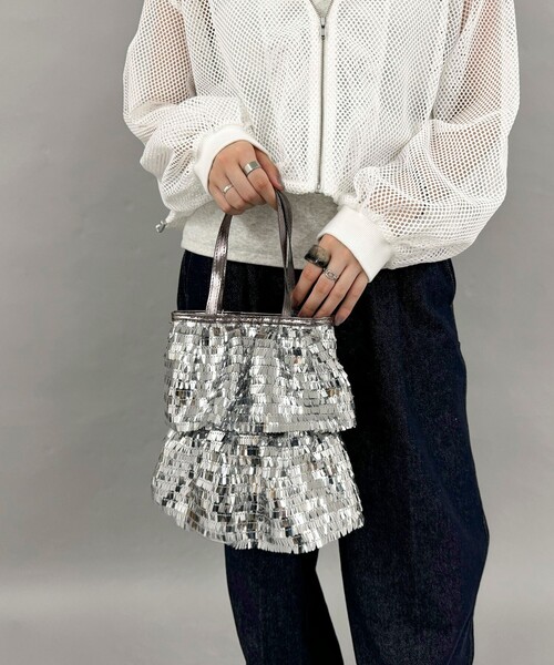 fredy emue（フレディエミュ）の「【CASSELINI/キャセリーニ】スパンコールフリルハンドバッグ（ハンドバッグ・レディース・シルバー/ブラック・FREE）」の20枚目の写真