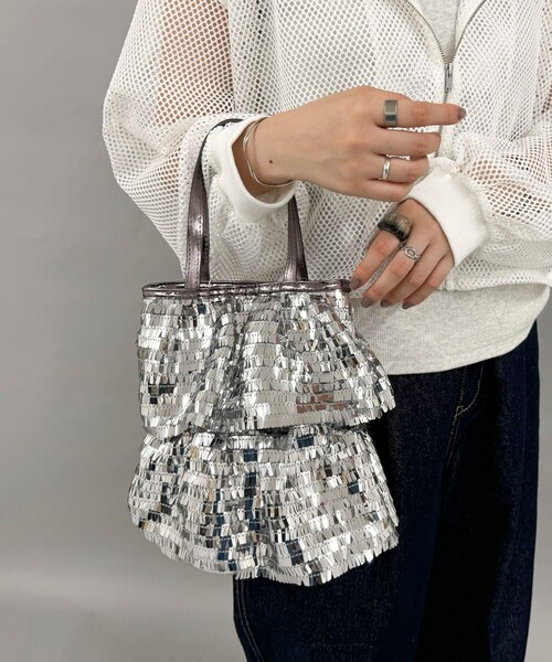 fredy emue（フレディエミュ）の「【CASSELINI/キャセリーニ】スパンコールフリルハンドバッグ（ハンドバッグ・レディース・シルバー/ブラック・FREE）」の18枚目の写真