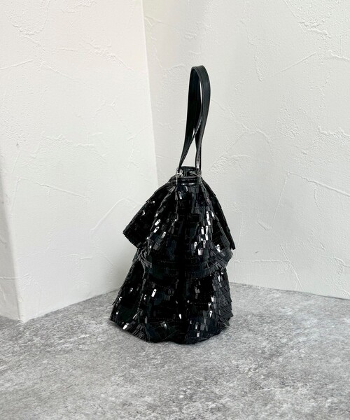 fredy emue（フレディエミュ）の「【CASSELINI/キャセリーニ】スパンコールフリルハンドバッグ（ハンドバッグ・レディース・シルバー/ブラック・FREE）」の12枚目の写真