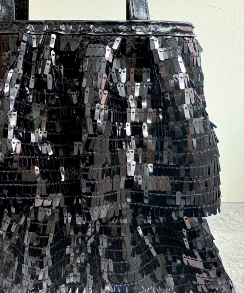 fredy emue（フレディエミュ）の「【CASSELINI/キャセリーニ】スパンコールフリルハンドバッグ（ハンドバッグ・レディース・シルバー/ブラック・FREE）」の6枚目の写真