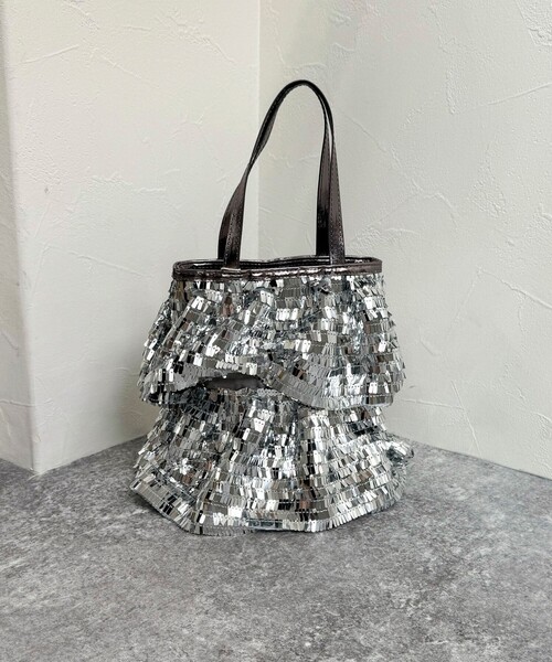 fredy emue（フレディエミュ）の「【CASSELINI/キャセリーニ】スパンコールフリルハンドバッグ（ハンドバッグ・レディース・シルバー/ブラック・FREE）」の5枚目の写真