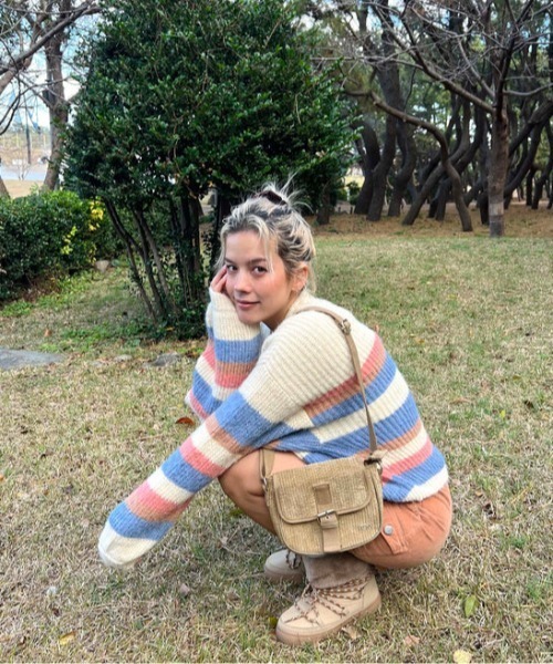 ROXY(ロキシー)の「FEELING GOOD CROSSBO/ロキシーコーデュロイショルダーバッグ(ショルダーバッグ・レディース・ブラック/グリーン/ピンク・FREE)」の2枚目の写真