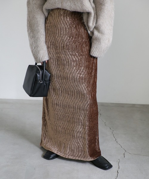 select MOCA(セレクトモカ)の「楊柳ベロアロングスカート(スカート・レディース・ブラック/ブラウン/ベージュ・MEDIUM/LARGE)」の2枚目の写真