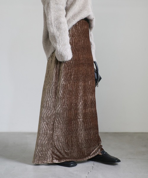 select MOCA(セレクトモカ)の「楊柳ベロアロングスカート(スカート・レディース・ブラック/ブラウン/ベージュ・MEDIUM/LARGE)」の8枚目の写真