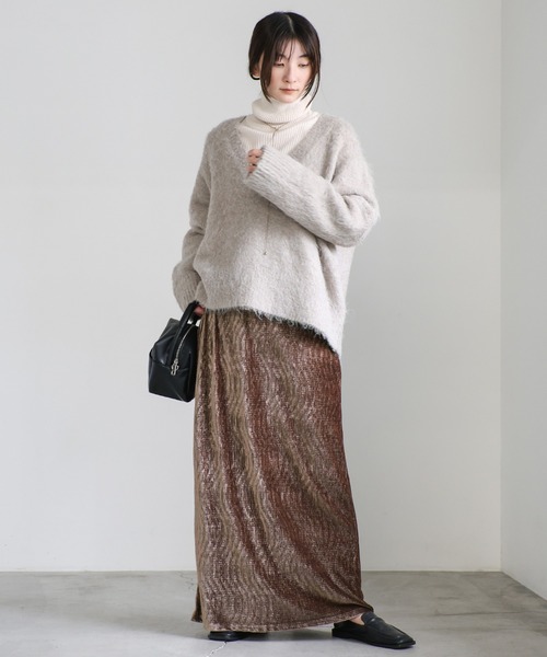 select MOCA(セレクトモカ)の「楊柳ベロアロングスカート(スカート・レディース・ブラック/ブラウン/ベージュ・MEDIUM/LARGE)」の4枚目の写真