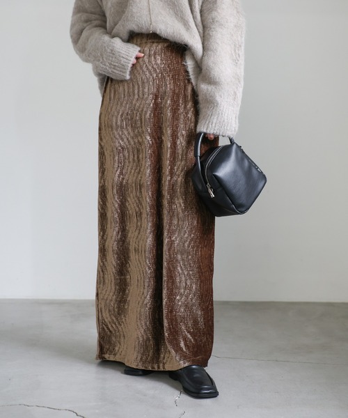 select MOCA(セレクトモカ)の「楊柳ベロアロングスカート(スカート・レディース・ブラック/ブラウン/ベージュ・MEDIUM/LARGE)」の7枚目の写真