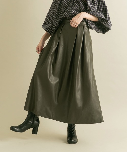 KBF（ケイビーエフ）の「ウォッシャブルフェイクレザースカート（スカート・レディース・ブラウン系その他/ブラック・ONE）」の11枚目の写真