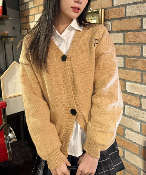 VIVID LADY（ビビッドレディー）の「ニットカーディガン ワンポイント刺繍 レディース ニット ゆったり 長袖（カーディガン/ボレロ・レディース・ブラック/ベージュ/グレー・FREE）」の19枚目の写真