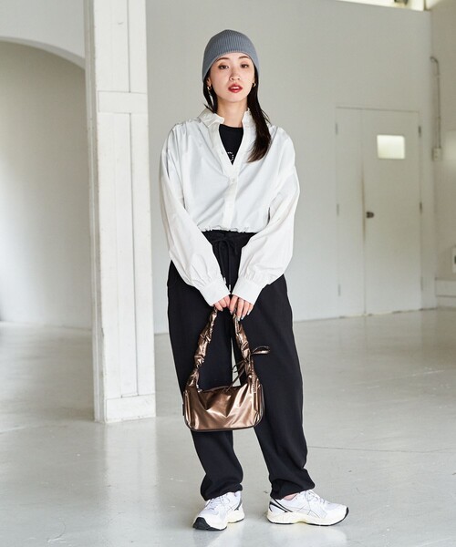FREAK'S STORE(フリークスストア)の「限定展開 ブロード 裾 ドローコード ショート ロングスリーブ シャツ(シャツ/ブラウス・レディース・ベージュ/サックスブルー/ブラック/ブルー/オフホワイト・フリ-)」の21枚目の写真