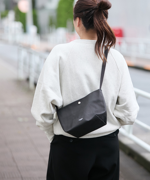 ORCIVAL（オーシバル）の「【ORCIVAL】SHOULDER POUCH MEDIUM OR-H0329 LCV（ショルダーバッグ・レディース・ホワイト/ブラウン/ブラック系その他・FREE）」の3枚目の写真