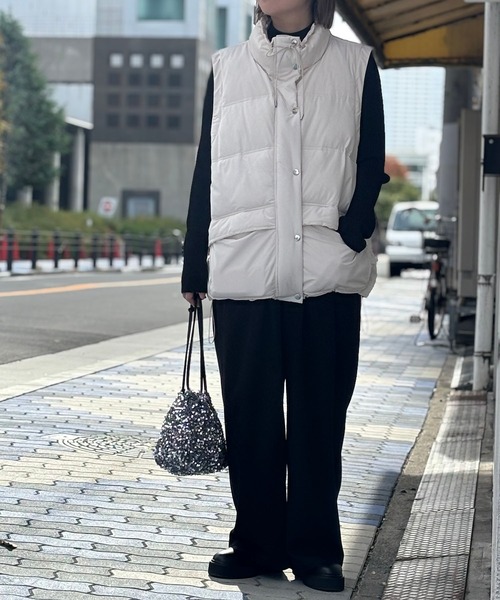 cepo（セポ）の「エアコンダウンハーフベスト（ダウンベスト・レディース・オフホワイト/ブラック・M）」の3枚目の写真