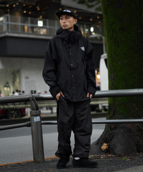 THE NORTH FACE(ザノースフェイス)の「《WEB限定》【THE NORTH FACE / ザ ノースフェイス】Mountain Light Jacket(マウンテンパーカー・メンズ・ブラック/カーキ・MEDIUM/LARGE/X-LARGE)」の3枚目の写真