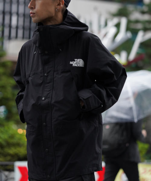 THE NORTH FACE(ザノースフェイス)の「《WEB限定》【THE NORTH FACE / ザ ノースフェイス】Mountain Light Jacket(マウンテンパーカー・メンズ・ブラック/カーキ・MEDIUM/LARGE/X-LARGE)」の4枚目の写真