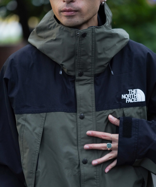 THE NORTH FACE(ザノースフェイス)の「《WEB限定》【THE NORTH FACE / ザ ノースフェイス】Mountain Light Jacket(マウンテンパーカー・メンズ・ブラック/カーキ・MEDIUM/LARGE/X-LARGE)」の13枚目の写真