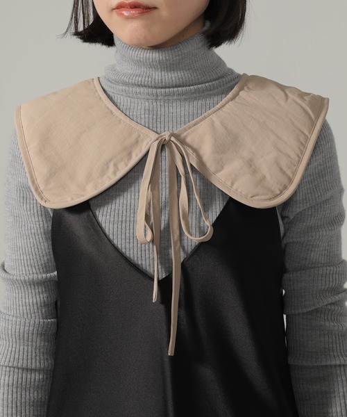 emesuelee（エメスーリー）の「ナイロン付け襟（付け襟・レディース・ダークベージュ/アイボリー/ブラック/ブラウン・フリー）」の4枚目の写真