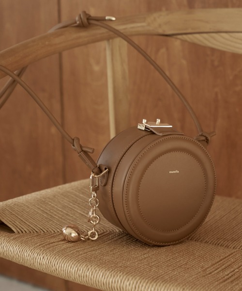 nunela circle shoulder bag【No.5】 キャメル nunela（ヌネラ）の「circle shoulder bag【No.5】（ショルダーバッグ