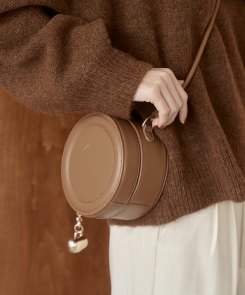 nunela(ヌネラ)の「circle shoulder bag【No.5】(ショルダーバッグ・レディース・ブラック/ナチュラル/キャメル・FREE)」の12枚目の写真
