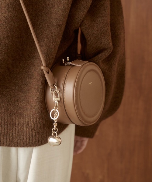 nunela(ヌネラ)の「circle shoulder bag【No.5】(ショルダーバッグ・レディース・ブラック/ナチュラル/キャメル・FREE)」の15枚目の写真