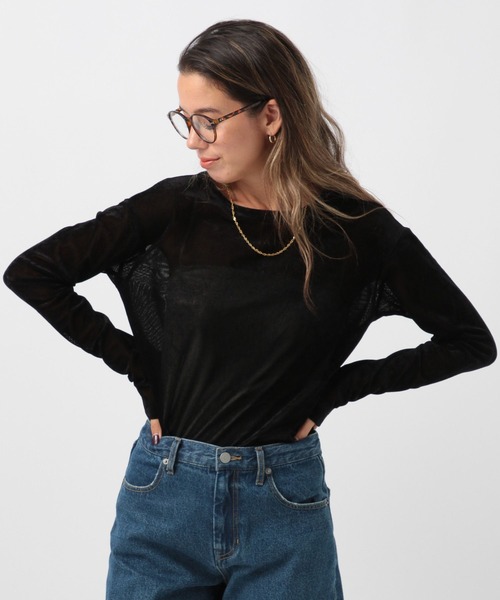 BAYFLOW（ベイフロー）の「[すっきり見えするネックライン]シアーベロアクルーネックプルオーバー（Tシャツ/カットソー・レディース・キャメル/ブラック/オフホワイト・FREE）」の3枚目の写真