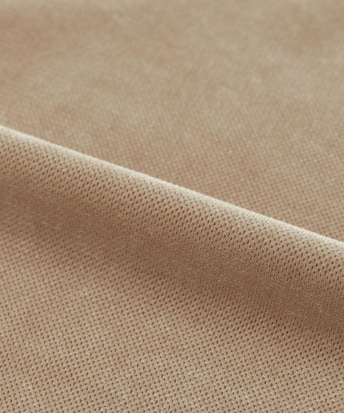 BAYFLOW（ベイフロー）の「[すっきり見えするネックライン]シアーベロアクルーネックプルオーバー（Tシャツ/カットソー・レディース・キャメル/ブラック/オフホワイト・FREE）」の20枚目の写真