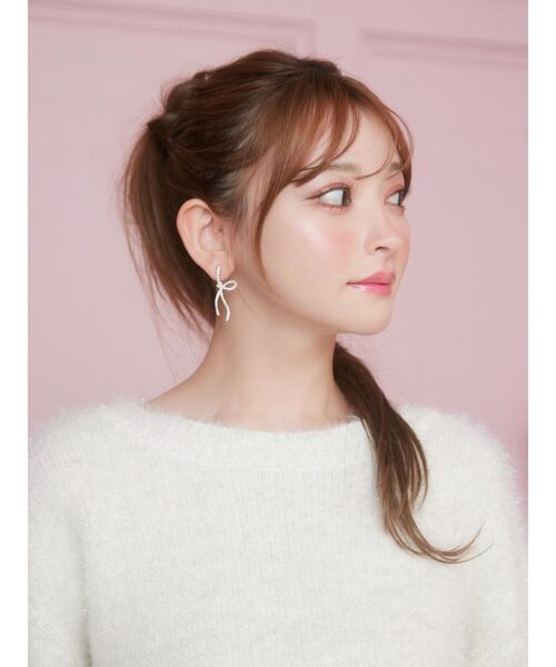 EATME（イートミー）の「リボンビジューピアス（ピアス（両耳用）・レディース・シルバー・FREE）」の4枚目の写真