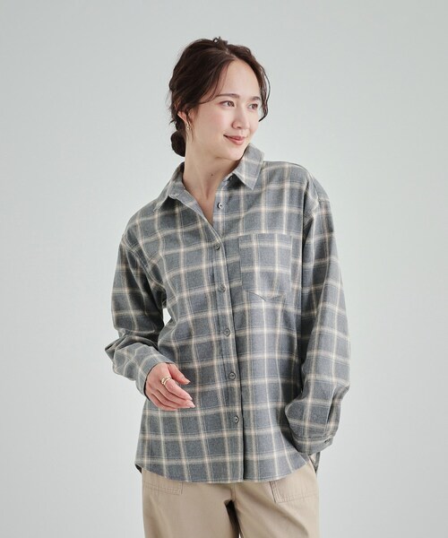 SHOO・LA・RUE（シューラルー）の「◆【洗える】ネル起毛チェックシャツ（シャツ/ブラウス・レディース・ワイン系1/グレー系1/モスグリーン系1・04/03/02/01）」の4枚目の写真