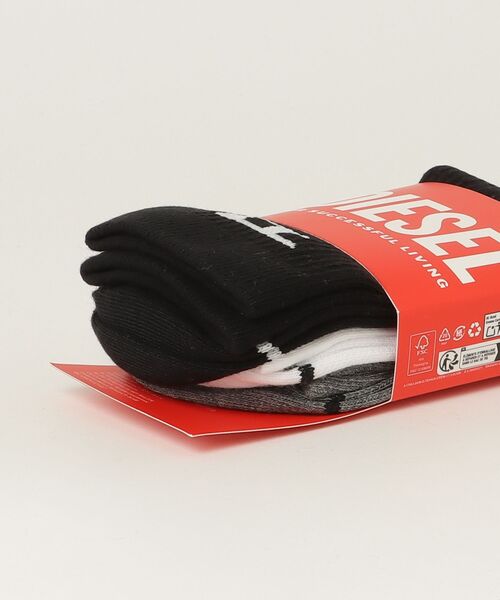 DIESEL（ディーゼル）の「メンズ クルーソックス 3足セット SKM-D-TENNIS-CREW（ソックス/靴下・メンズ・ホワイト/マルチ/その他/その他1・LARGE/SMALL/MEDIUM）」の12枚目の写真