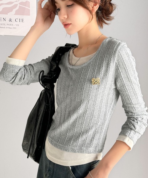 mily bilet(ミウィビレット)の「【mily bilet】トレンド感満載のドッキングデザイン。ブローチ付き異素材レイヤード風ケーブル編みカットソー(長袖)(Tシャツ/カットソー・レディース・グレー/ブラック/アイボリー・LARGE/MEDIUM/SMALL/X-LARGE)」の19枚目の写真