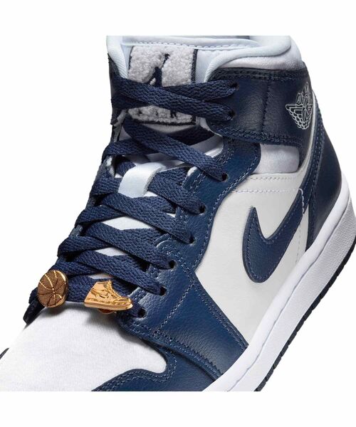 JORDAN BRAND(ジョーダンブランド)の「エア ジョーダン 1 MID SE ウィメンズシューズ / Air Jordan 1 Mid SE Women's Shoes FZ8777-044 Football Grey(スニーカー・レディース・グレー・22.5/23/23.5/24/24.5/25/25.5/26/26.5/27/27.5/28/28.5)」の8枚目の写真