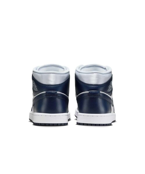 JORDAN BRAND(ジョーダンブランド)の「エア ジョーダン 1 MID SE ウィメンズシューズ / Air Jordan 1 Mid SE Women's Shoes FZ8777-044 Football Grey(スニーカー・レディース・グレー・22.5/23/23.5/24/24.5/25/25.5/26/26.5/27/27.5/28/28.5)」の6枚目の写真