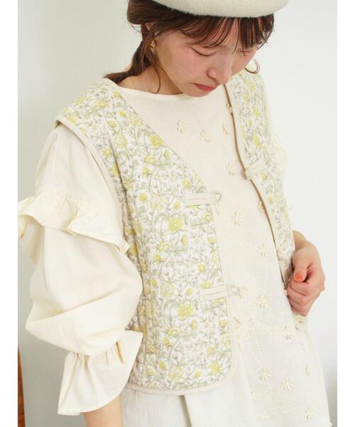 Samansa Mos2（サマンサ モスモス）の「3D刺繍フリルチュニック（チュニック・レディース・ブラック/サックスブルー/キナリ・F）」の4枚目の写真