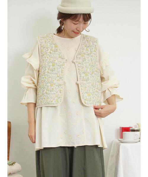 Samansa Mos2（サマンサ モスモス）の「3D刺繍フリルチュニック（チュニック・レディース・ブラック/サックスブルー/キナリ・F）」の5枚目の写真