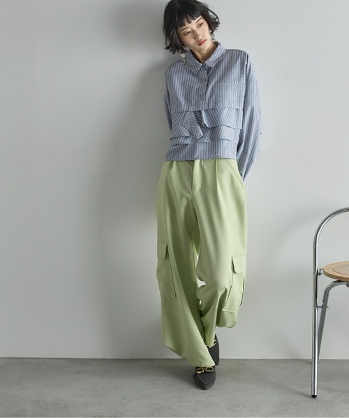 THE YOn(ザヨン)の「ラッフルヘムクロップドシャツ(シャツ/ブラウス・レディース・グレー/オフホワイト/サックスブルー・FREE)」の15枚目の写真