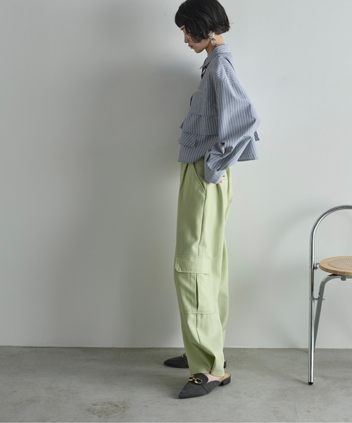 THE YOn(ザヨン)の「ラッフルヘムクロップドシャツ(シャツ/ブラウス・レディース・グレー/オフホワイト/サックスブルー・FREE)」の17枚目の写真