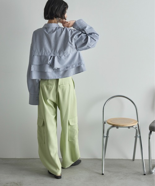 THE YOn(ザヨン)の「ラッフルヘムクロップドシャツ(シャツ/ブラウス・レディース・グレー/オフホワイト/サックスブルー・FREE)」の18枚目の写真