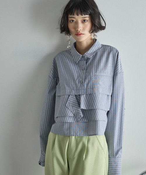THE YOn(ザヨン)の「ラッフルヘムクロップドシャツ(シャツ/ブラウス・レディース・グレー/オフホワイト/サックスブルー・FREE)」の8枚目の写真
