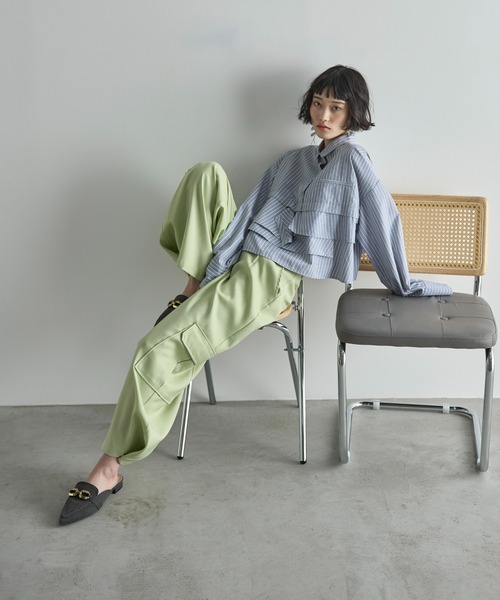 THE YOn(ザヨン)の「ラッフルヘムクロップドシャツ(シャツ/ブラウス・レディース・グレー/オフホワイト/サックスブルー・FREE)」の21枚目の写真