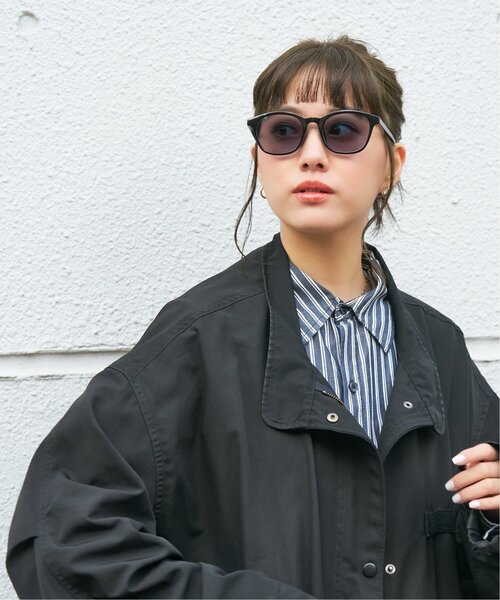 Zoff（ゾフ）の「【WEB限定】ボストン 型調光サングラス｜カラーレンズ｜トレンド｜紫外線対策｜UVカット｜レンズの色が変わるサングラス｜Zoff｜COLOR SUNGLASSES（サングラス・レディース・ブラック/ブラウン系その他5/ライトグレー系・FREE）」の22枚目の写真