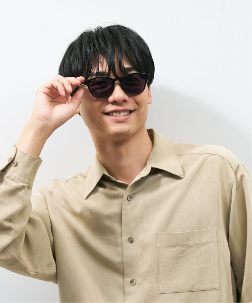 Zoff（ゾフ）の「【WEB限定】ボストン 型調光サングラス｜カラーレンズ｜トレンド｜紫外線対策｜UVカット｜レンズの色が変わるサングラス｜Zoff｜COLOR SUNGLASSES（サングラス・レディース・ブラック/ブラウン系その他5/ライトグレー系・FREE）」の14枚目の写真