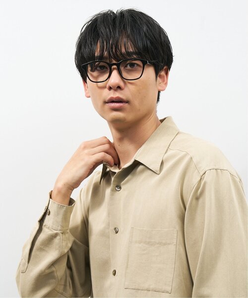 Zoff（ゾフ）の「【WEB限定】ボストン 型調光サングラス｜カラーレンズ｜トレンド｜紫外線対策｜UVカット｜レンズの色が変わるサングラス｜Zoff｜COLOR SUNGLASSES（サングラス・レディース・ブラック/ブラウン系その他5/ライトグレー系・FREE）」の12枚目の写真