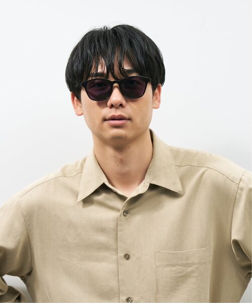 Zoff（ゾフ）の「【WEB限定】ボストン 型調光サングラス｜カラーレンズ｜トレンド｜紫外線対策｜UVカット｜レンズの色が変わるサングラス｜Zoff｜COLOR SUNGLASSES（サングラス・レディース・ブラック/ブラウン系その他5/ライトグレー系・FREE）」の11枚目の写真