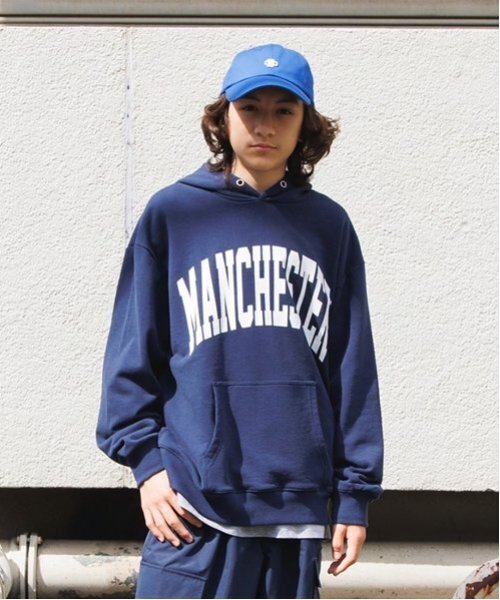 GLAZOS（グラソス）の「【大人向けサイズあり】【速乾・毛玉になりにくい】カレッジビッグロゴパーカー（パーカー・キッズ・ブラック/グレー/ネイビー・L/M/S/LL）」の3枚目の写真