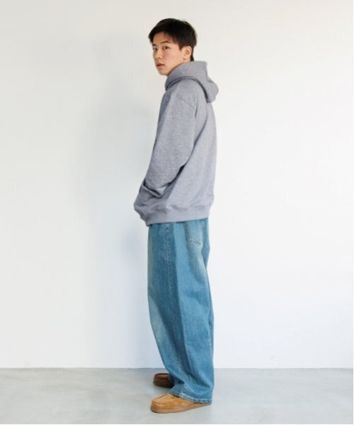 GLAZOS（グラソス）の「【大人向けサイズあり】【速乾・毛玉になりにくい】カレッジビッグロゴパーカー（パーカー・キッズ・ブラック/グレー/ネイビー・L/M/S/LL）」の11枚目の写真