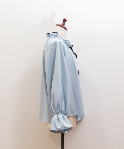 CLETTE(クレット)の「配色リボンフリル衿ブラウス(シャツ/ブラウス・レディース・オフホワイト/ブルー/ピンク・LL/3L/4L)」の17枚目の写真