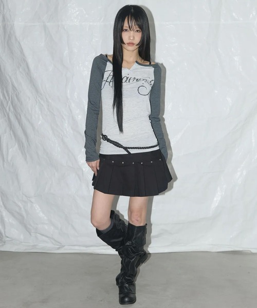 FANCY CLUB（ファンシークラブ）の「A'GEM/9 × .kom 『 FANCY CLUB/ファンシークラブ』 HEAVENLY OFF-SHOULDER LONG SLEEVE/ヘブンリーオフショルダー長袖カットソー（その他トップス・レディース・ベージュ/チャコールグレー・FREE）」の9枚目の写真