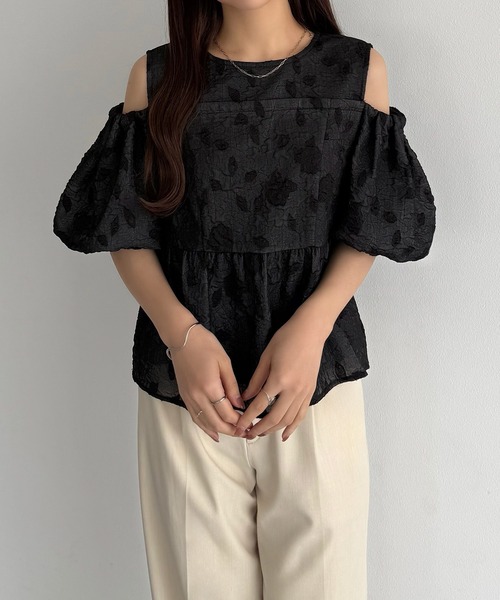 callautia（カラウティア）の「ジャガードオフショルブラウス（シャツ/ブラウス・レディース・ブラック/アイボリー・SMALL/MEDIUM/LARGE）」の12枚目の写真