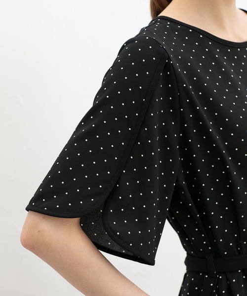 Honeys（ハニーズ）の「チューリップ袖ワンピース（ワンピース・レディース・ネイビー/ブラック系その他/ホワイト系その他/ブルー系その他3・LL/3L/S/M/L）」の14枚目の写真