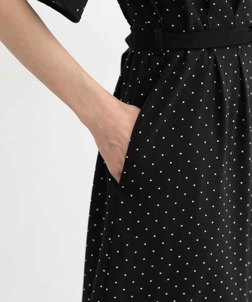 Honeys（ハニーズ）の「チューリップ袖ワンピース（ワンピース・レディース・ネイビー/ブラック系その他/ホワイト系その他/ブルー系その他3・LL/3L/S/M/L）」の13枚目の写真