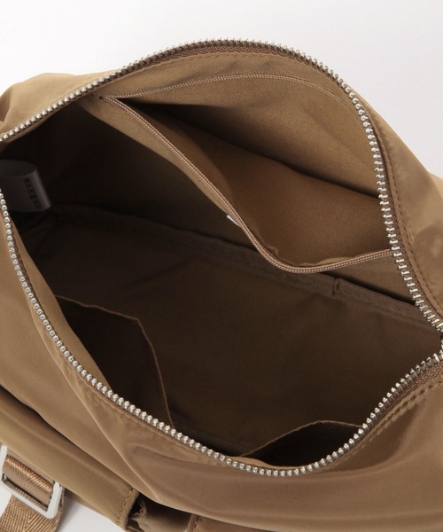 LEPSIM（レプシィム）の「ダブルポケットショルダー　290393（ショルダーバッグ・レディース・キャメル/ブラック・ONE SIZE）」の22枚目の写真